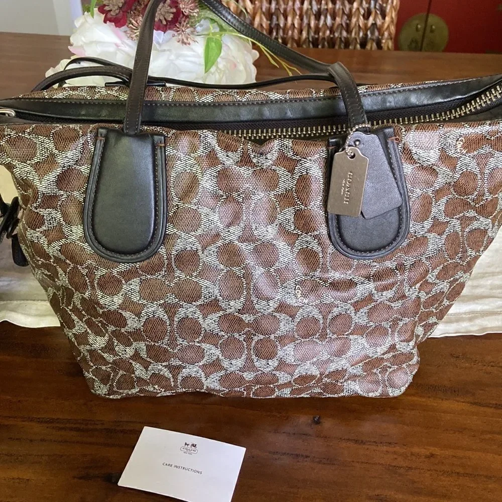 Coach shoulder bag with inside mini bag matching